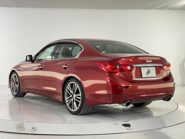 スカイライン ３５０ＧＴハイブリッドタイプＳＰクールエクスクルシブ　ドライブレコーダー　ＥＴＣ　クリアランスソナー　オートクルーズコントロール　衝突被害軽減システム　全周囲カメラ　ナビ　アルミホイール　オートライト　ＬＥＤヘッドランプ　ＡＴ　シートヒーター（5枚目）