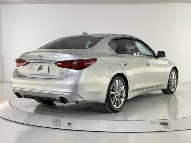 スカイライン ハイブリッド　ＧＴ　タイプＰ　４ＷＤ　ドライブレコーダー　クリアランスソナー　オートクルーズコントロール　衝突被害軽減システム　全周囲カメラ　ナビ　ＴＶ　アルミホイール　オートライト　ＬＥＤヘッドランプ　ＡＴ　シートヒーター（7枚目）