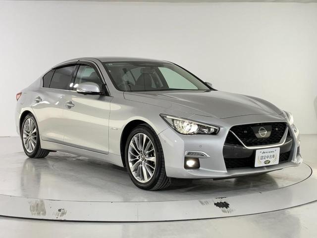 スカイライン ハイブリッド　ＧＴ　タイプＰ　４ＷＤ　ドライブレコーダー　クリアランスソナー　オートクルーズコントロール　衝突被害軽減システム　全周囲カメラ　ナビ　ＴＶ　アルミホイール　オートライト　ＬＥＤヘッドランプ　ＡＴ　シートヒーター（9枚目）