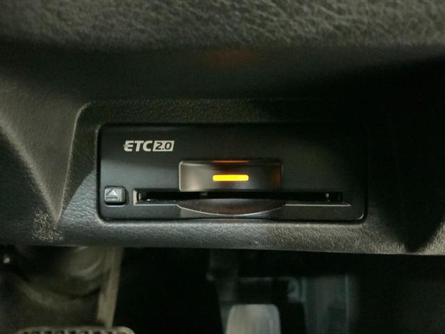 スカイライン ハイブリッド　ＧＴ　タイプＰ　４ＷＤ　ドライブレコーダー　クリアランスソナー　オートクルーズコントロール　衝突被害軽減システム　全周囲カメラ　ナビ　ＴＶ　アルミホイール　オートライト　ＬＥＤヘッドランプ　ＡＴ　シートヒーター（15枚目）