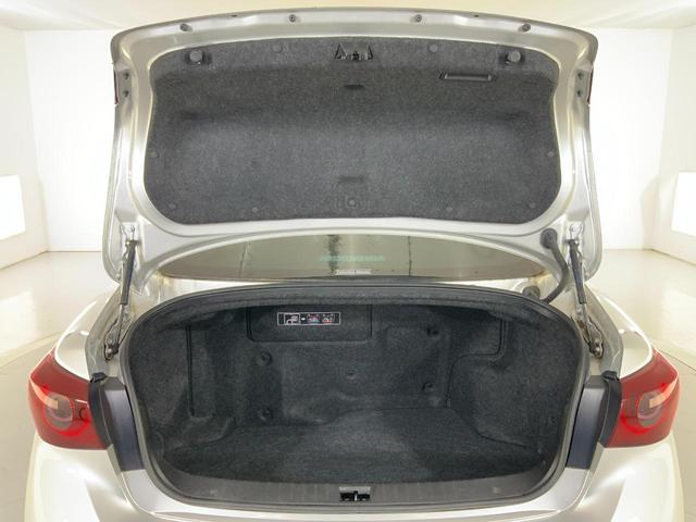 スカイライン ハイブリッド　ＧＴ　タイプＰ　４ＷＤ　ドライブレコーダー　クリアランスソナー　オートクルーズコントロール　衝突被害軽減システム　全周囲カメラ　ナビ　ＴＶ　アルミホイール　オートライト　ＬＥＤヘッドランプ　ＡＴ　シートヒーター（23枚目）