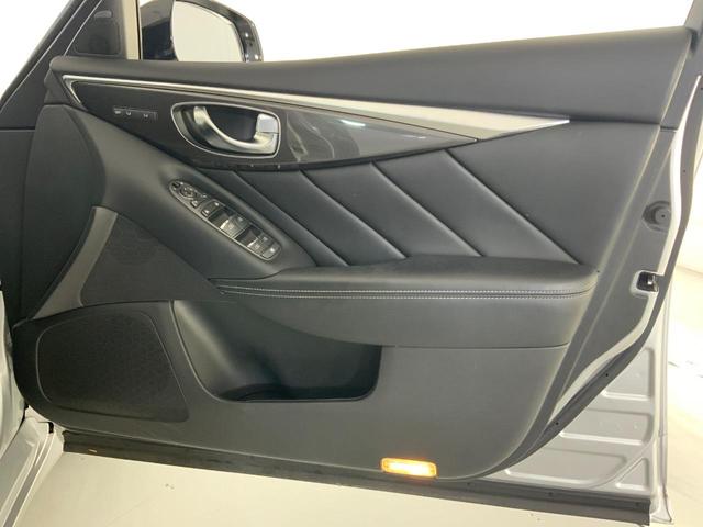 スカイライン ハイブリッド　ＧＴ　タイプＰ　４ＷＤ　ドライブレコーダー　クリアランスソナー　オートクルーズコントロール　衝突被害軽減システム　全周囲カメラ　ナビ　ＴＶ　アルミホイール　オートライト　ＬＥＤヘッドランプ　ＡＴ　シートヒーター（25枚目）