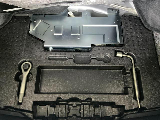 スカイライン ハイブリッド　ＧＴ　タイプＰ　４ＷＤ　ドライブレコーダー　クリアランスソナー　オートクルーズコントロール　衝突被害軽減システム　全周囲カメラ　ナビ　ＴＶ　アルミホイール　オートライト　ＬＥＤヘッドランプ　ＡＴ　シートヒーター（50枚目）