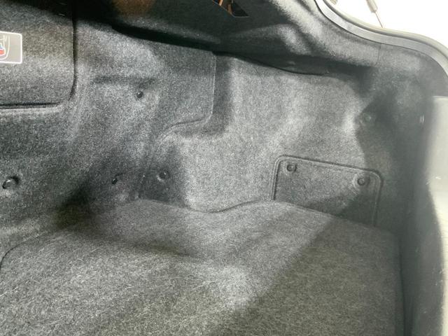 スカイライン ハイブリッド　ＧＴ　タイプＰ　４ＷＤ　ドライブレコーダー　クリアランスソナー　オートクルーズコントロール　衝突被害軽減システム　全周囲カメラ　ナビ　ＴＶ　アルミホイール　オートライト　ＬＥＤヘッドランプ　ＡＴ　シートヒーター（52枚目）