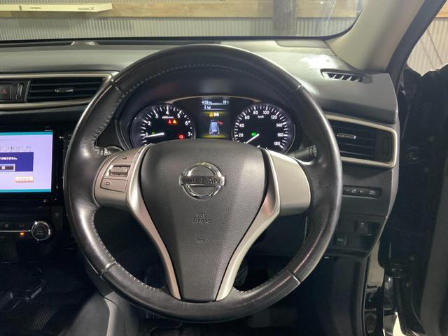 エクストレイル ２０Ｘ　ブラックエクストリーマーＸ　４ＷＤ　ドライブレコーダー　クリアランスソナー　サンルーフ　ＴＶ　オートライト　ＬＥＤヘッドランプ　アルミホイール　スマートキー　シートヒーター　ＣＶＴ　盗難防止システム　衝突安全ボディ　ＣＤ（14枚目）