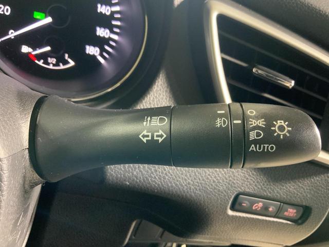 エクストレイル ２０Ｘ　ブラックエクストリーマーＸ　４ＷＤ　ドライブレコーダー　クリアランスソナー　サンルーフ　ＴＶ　オートライト　ＬＥＤヘッドランプ　アルミホイール　スマートキー　シートヒーター　ＣＶＴ　盗難防止システム　衝突安全ボディ　ＣＤ（19枚目）