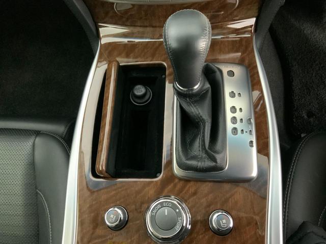 フーガ ３７０ＧＴ　タイプＳ　ドライブレコーダー　ＥＴＣ　クリアランスソナー　レーンアシスト　オートクルーズコントロール　衝突被害軽減システム　全周囲カメラ　アルミホイール　オートライト　ＬＥＤヘッドランプ　ＡＴ　シートエアコン（19枚目）