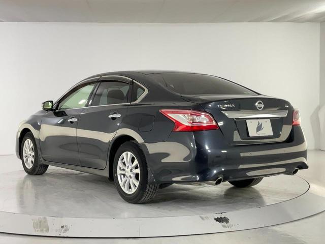 ティアナ ＸＬ　純正ナビ／Ｂカメラ／衝突軽減ブレーキ／踏み間違い防止／ＨＩＤヘッドランプ／オートライト／フォグランプ／左右独立ＡＡＣ／純正１６インチＡＷ／Ｐシート／助手席パワーオットマン／キーレス・プッシュスタート（5枚目）