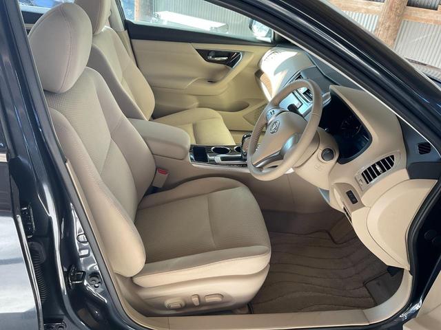 ティアナ ＸＬ　純正ナビ／Ｂカメラ／衝突軽減ブレーキ／踏み間違い防止／ＨＩＤヘッドランプ／オートライト／フォグランプ／左右独立ＡＡＣ／純正１６インチＡＷ／Ｐシート／助手席パワーオットマン／キーレス・プッシュスタート（29枚目）