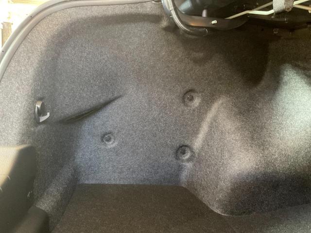 ティアナ ＸＬ　純正ナビ／Ｂカメラ／衝突軽減ブレーキ／踏み間違い防止／ＨＩＤヘッドランプ／オートライト／フォグランプ／左右独立ＡＡＣ／純正１６インチＡＷ／Ｐシート／助手席パワーオットマン／キーレス・プッシュスタート（50枚目）