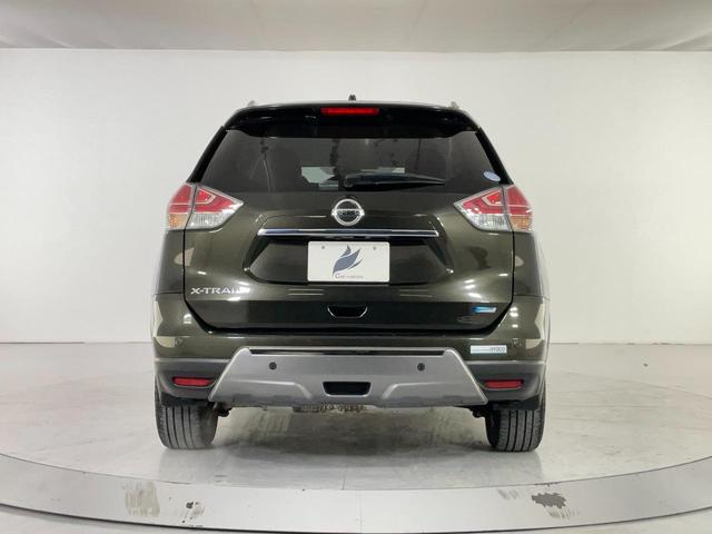 エクストレイル ２０ＸｔブラックエクストリーマＸエマジェンシブレキＰ　３列７人乗／純正コネクトナビ／アラウンドビュー／ＥＴＣ／衝突軽減／クルコン／踏み間違い防止／ＬＤＷ／オートＢドア／パーキングアシスト／ＬＥＤヘッドランプ／オートライト／防水シート／純正１７インチＡＷ（6枚目）