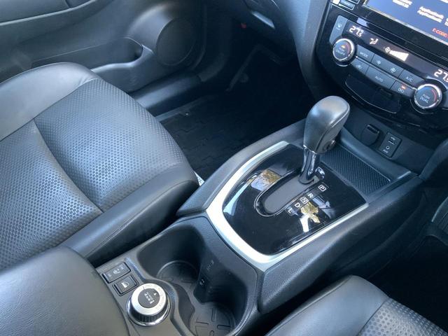 エクストレイル ２０ＸｔブラックエクストリーマＸエマジェンシブレキＰ　３列７人乗／純正コネクトナビ／アラウンドビュー／ＥＴＣ／衝突軽減／クルコン／踏み間違い防止／ＬＤＷ／オートＢドア／パーキングアシスト／ＬＥＤヘッドランプ／オートライト／防水シート／純正１７インチＡＷ（16枚目）