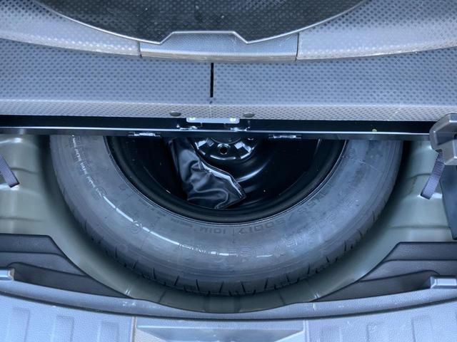 エクストレイル ２０ＸｔブラックエクストリーマＸエマジェンシブレキＰ　３列７人乗／純正コネクトナビ／アラウンドビュー／ＥＴＣ／衝突軽減／クルコン／踏み間違い防止／ＬＤＷ／オートＢドア／パーキングアシスト／ＬＥＤヘッドランプ／オートライト／防水シート／純正１７インチＡＷ（36枚目）