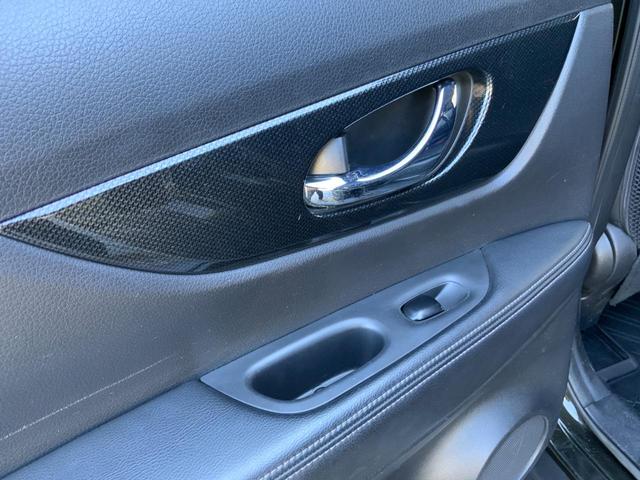 エクストレイル ２０ＸｔブラックエクストリーマＸエマジェンシブレキＰ　３列７人乗／純正コネクトナビ／アラウンドビュー／ＥＴＣ／衝突軽減／クルコン／踏み間違い防止／ＬＤＷ／オートＢドア／パーキングアシスト／ＬＥＤヘッドランプ／オートライト／防水シート／純正１７インチＡＷ（38枚目）