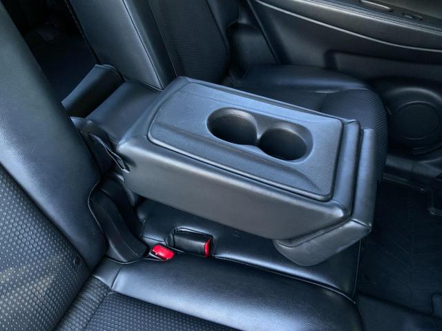 エクストレイル ２０ＸｔブラックエクストリーマＸエマジェンシブレキＰ　３列７人乗／純正コネクトナビ／アラウンドビュー／ＥＴＣ／衝突軽減／クルコン／踏み間違い防止／ＬＤＷ／オートＢドア／パーキングアシスト／ＬＥＤヘッドランプ／オートライト／防水シート／純正１７インチＡＷ（46枚目）