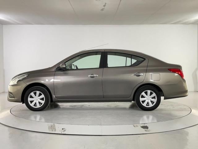 ラティオ Ｇ　後期型／バンパーメッキ加飾／バニティミラー／プッシュ式ＡＡＣ／インテリジェントキー／プッシュエンジンスタート／純正メモリーナビ／フルセグ／ＣＤ／Ｂｌｕｅｔｏｏｔｈ／ＥＴＣ（4枚目）