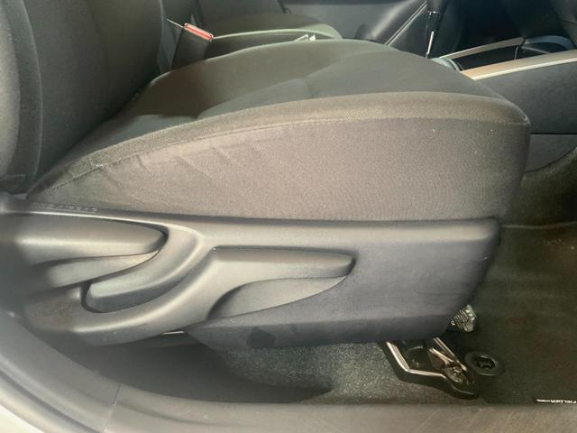 カローラフィールダー ハイブリッド EX 現行型/セーフティセンス(プリクラッシュセーフティ/レーンディパーチャーアラート/ATハイビーム/先行車発進告知/ブラック加飾LEDヘッド/スマートキー/純正ナビ/Bluetooth/ETC/ドラレコ(61枚目)