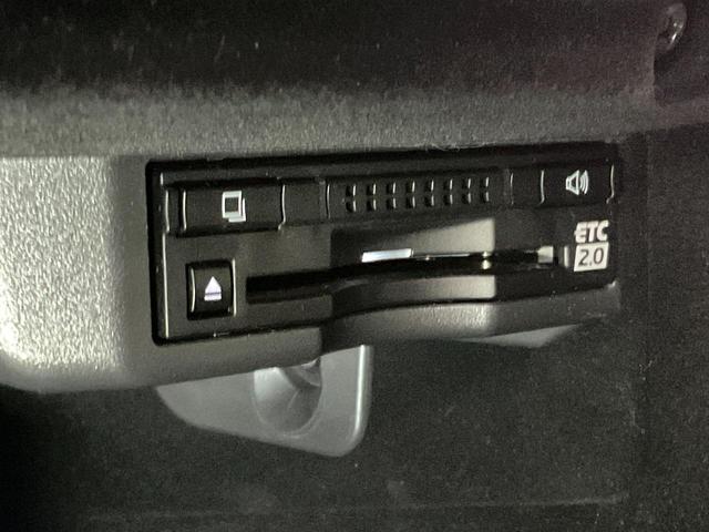 ＩＳ ＩＳ３００ｈ　バージョンＬ　セーフティシステムプラス（プリクラッシュ／車線逸脱警報／ＡＴハイビーム／クルコン）／フルＬＥＤヘッド／本革シート／シートヒーター／Ｐシート／電動サンシェード／メーカーＳＤナビ／ＥＴＣ２．０（15枚目）