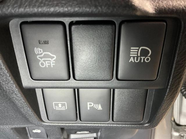 ＩＳ ＩＳ３００ｈ　バージョンＬ　セーフティシステムプラス（プリクラッシュ／車線逸脱警報／ＡＴハイビーム／クルコン）／フルＬＥＤヘッド／本革シート／シートヒーター／Ｐシート／電動サンシェード／メーカーＳＤナビ／ＥＴＣ２．０（21枚目）