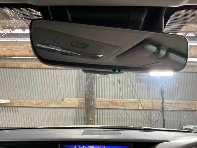 ＩＳ ＩＳ３００ｈ　バージョンＬ　セーフティシステムプラス（プリクラッシュ／車線逸脱警報／ＡＴハイビーム／クルコン）／フルＬＥＤヘッド／本革シート／シートヒーター／Ｐシート／電動サンシェード／メーカーＳＤナビ／ＥＴＣ２．０（32枚目）