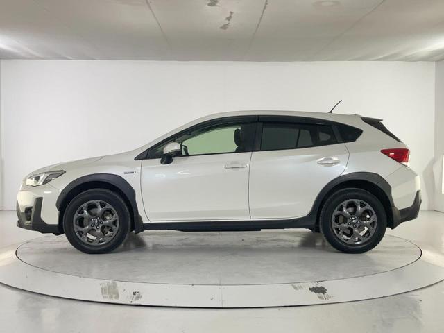 XV 2.0e-L アイサイト スマートエディション 4WD/純正DIATONEナビ/セットOP装着車(後側方警戒・F/Sカメラ・前席Pシート)/ETC/純正ドラレコ/ESコアテクノロジー/アダプティブドライビングビーム/スマートキー・プッシュスタート(4枚目)