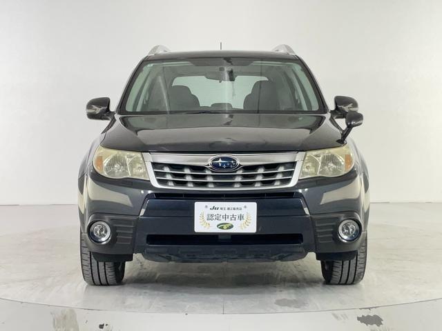 フォレスター ２．０ＸＳ　プレミアムセレクション　ワンオーナー／４ＷＤ／サンルーフ／革シート／パワーシート／シートヒーター／ルーフレール／ＨＩＤヘッド・Ｆフォグランプ／クルコン／１７インチＡＷ／スマートキー・プッシュスタート／純正ＨＤＤナビ／ＥＴＣ（3枚目）