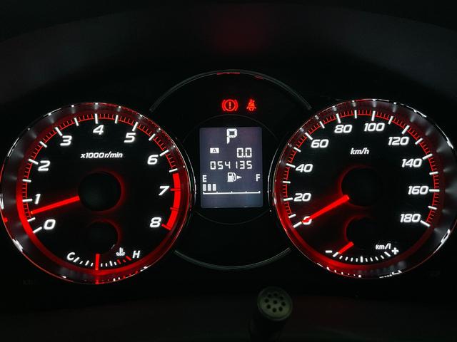 フォレスター ２．０ＸＳ　プレミアムセレクション　ワンオーナー／４ＷＤ／サンルーフ／革シート／パワーシート／シートヒーター／ルーフレール／ＨＩＤヘッド・Ｆフォグランプ／クルコン／１７インチＡＷ／スマートキー・プッシュスタート／純正ＨＤＤナビ／ＥＴＣ（12枚目）