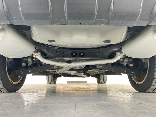 フォレスター ２．０ＸＳ　プレミアムセレクション　ワンオーナー／４ＷＤ／サンルーフ／革シート／パワーシート／シートヒーター／ルーフレール／ＨＩＤヘッド・Ｆフォグランプ／クルコン／１７インチＡＷ／スマートキー・プッシュスタート／純正ＨＤＤナビ／ＥＴＣ（13枚目）