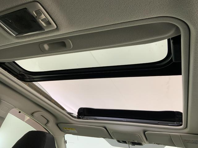 フォレスター ２．０ＸＳ　プレミアムセレクション　ワンオーナー／４ＷＤ／サンルーフ／革シート／パワーシート／シートヒーター／ルーフレール／ＨＩＤヘッド・Ｆフォグランプ／クルコン／１７インチＡＷ／スマートキー・プッシュスタート／純正ＨＤＤナビ／ＥＴＣ（22枚目）