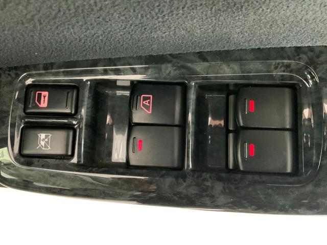 フォレスター ２．０ＸＳ　プレミアムセレクション　ワンオーナー／４ＷＤ／サンルーフ／革シート／パワーシート／シートヒーター／ルーフレール／ＨＩＤヘッド・Ｆフォグランプ／クルコン／１７インチＡＷ／スマートキー・プッシュスタート／純正ＨＤＤナビ／ＥＴＣ（25枚目）