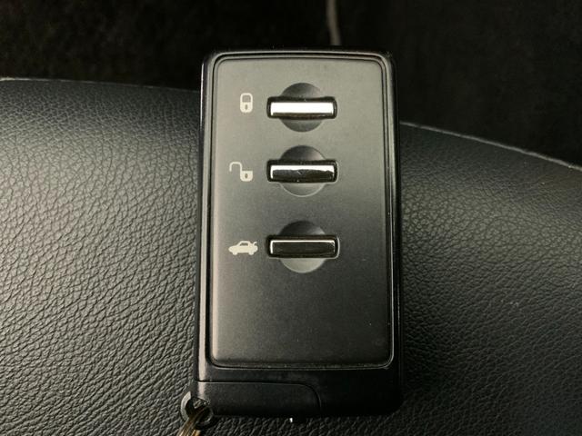 フォレスター ２．０ＸＳ　プレミアムセレクション　ワンオーナー／４ＷＤ／サンルーフ／革シート／パワーシート／シートヒーター／ルーフレール／ＨＩＤヘッド・Ｆフォグランプ／クルコン／１７インチＡＷ／スマートキー・プッシュスタート／純正ＨＤＤナビ／ＥＴＣ（27枚目）