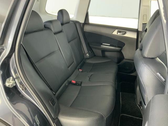 フォレスター ２．０ＸＳ　プレミアムセレクション　ワンオーナー／４ＷＤ／サンルーフ／革シート／パワーシート／シートヒーター／ルーフレール／ＨＩＤヘッド・Ｆフォグランプ／クルコン／１７インチＡＷ／スマートキー・プッシュスタート／純正ＨＤＤナビ／ＥＴＣ（39枚目）