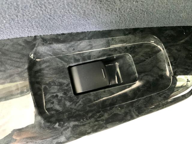 フォレスター ２．０ＸＳ　プレミアムセレクション　ワンオーナー／４ＷＤ／サンルーフ／革シート／パワーシート／シートヒーター／ルーフレール／ＨＩＤヘッド・Ｆフォグランプ／クルコン／１７インチＡＷ／スマートキー・プッシュスタート／純正ＨＤＤナビ／ＥＴＣ（47枚目）