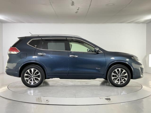 エクストレイル モード・プレミアハイブリッドエマージェンシブレーキＰ　４ＷＤ／コネクトナビシステム（カーウイングス対応ＳＤナビ／アラウンドビュー／パーキングアシスト／ＢＳＷ／クルコン／ルーフレール／エマブレ／ＬＥＤヘッド／Ｆフォグ／ＬＥＤデイライト／革シート／ＥＴＣ（8枚目）