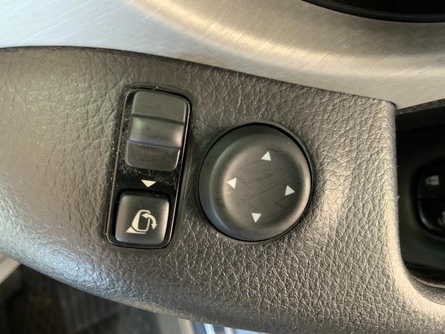 エクストレイル モード・プレミアハイブリッドエマージェンシブレーキＰ　４ＷＤ／コネクトナビシステム（カーウイングス対応ＳＤナビ／アラウンドビュー／パーキングアシスト／ＢＳＷ／クルコン／ルーフレール／エマブレ／ＬＥＤヘッド／Ｆフォグ／ＬＥＤデイライト／革シート／ＥＴＣ（31枚目）