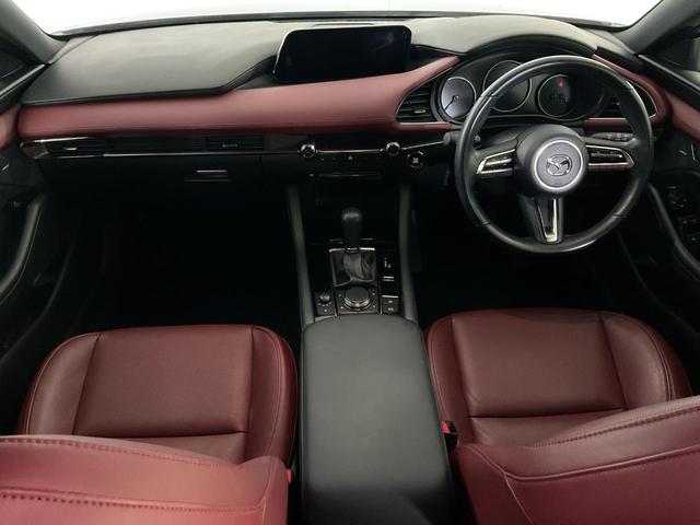 ＭＡＺＤＡ３ファストバック Ｘバーガンディ　セレクション　ＢＯＳＥ／３６０度ビュー／マツコネナビ／ＥＴＣ／ドラレコ／赤革シート／衝突軽減／追従クルコン／誤発進抑制／ＬＫＡ／ＢＳＭ／アダプティブＬＥＤヘッド／運転席Ｐシート／シートヒーター／Ｂｌｕｅｔｏｏｔｈ（11枚目）