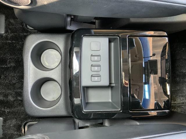 エルグランド ３５０ハイウェイスタープレミアム　４ＷＤ／純正フリップダウンモニター／アラウンドビュー／黒革／純正ナビ／純正ドラレコ／ＥＴＣ／３６０度セーフティアシスト／両側パワスラ／パワーＢドア／ＬＥＤヘッド／社外ＡＷ／前席Ｐシート・シートヒーター（32枚目）