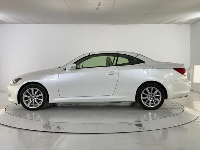 ＩＳ ＩＳ２５０Ｃ　バージョンＬ　白革／プリクラッシュセーフティセット（衝突軽減／レーダークルコン）／純正ＨＤＤナビ／Ｂカメラ／ＥＴＣ／ＨＩＤヘッドランプ／オートライト／フォグランプ／純正１７インチＡＷ／前席シートヒーター・Ｐシート（4枚目）