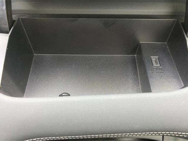 セレナ G 保証書/純正 SDナビ/フリップダウンモニター 純正 11インチ/インテリジェントルームミラー/エマージェンシーブレーキ/両側電動スライドドア/アラウンドビューモニター/車線逸脱防止支援システム(28枚目)