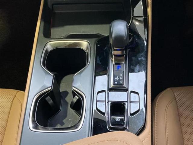 NX 4WD NX250バージョンL サンルーフ/保証書/純正 SDナビ/デジタルインナーミラー/プリクラッシュセーフティ/シートヒーター/パノラミックビューモニター/車線逸脱防止支援システム/シート フルレザー/電動バックドア 革シート(12枚目)