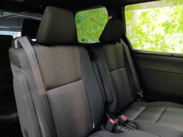 ヴォクシー ZSキラメキ 新品タイヤ/保証書/純正 SDナビ/フリップダウンモニター/衝突安全装置/両側電動スライドドア/ヘッドランプ LED/ETC/EBD付ABS/横滑り防止装置/アイドリングストップ/フルセグTV 記録簿(5枚目)