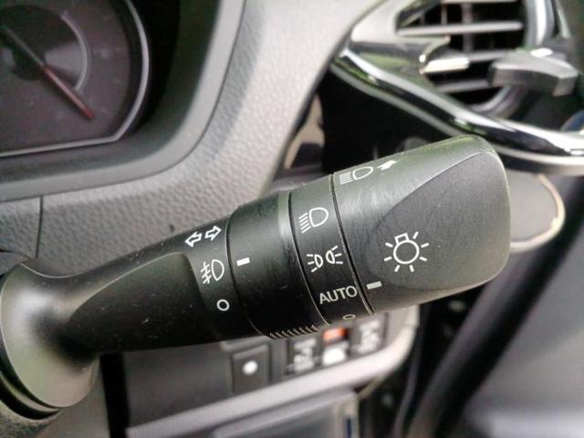 ヴォクシー ZSキラメキ 新品タイヤ/保証書/純正 SDナビ/フリップダウンモニター/衝突安全装置/両側電動スライドドア/ヘッドランプ LED/ETC/EBD付ABS/横滑り防止装置/アイドリングストップ/フルセグTV 記録簿(16枚目)