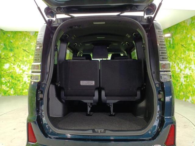 ヴォクシー ZSキラメキ 新品タイヤ/保証書/純正 SDナビ/フリップダウンモニター/衝突安全装置/両側電動スライドドア/ヘッドランプ LED/ETC/EBD付ABS/横滑り防止装置/アイドリングストップ/フルセグTV 記録簿(20枚目)