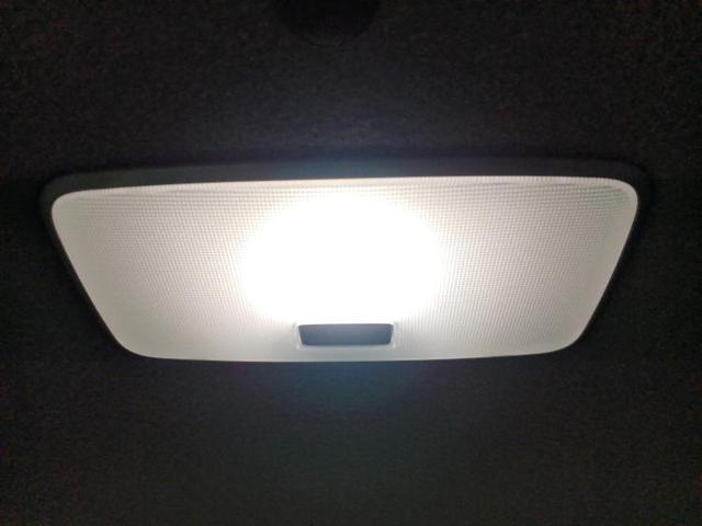 ヴォクシー ZSキラメキ 新品タイヤ/保証書/純正 SDナビ/フリップダウンモニター/衝突安全装置/両側電動スライドドア/ヘッドランプ LED/ETC/EBD付ABS/横滑り防止装置/アイドリングストップ/フルセグTV 記録簿(27枚目)