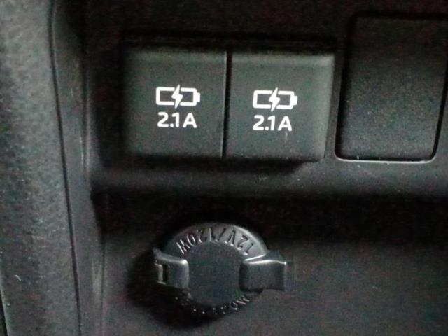 ヴォクシー ZSキラメキ 新品タイヤ/保証書/純正 SDナビ/フリップダウンモニター/衝突安全装置/両側電動スライドドア/ヘッドランプ LED/ETC/EBD付ABS/横滑り防止装置/アイドリングストップ/フルセグTV 記録簿(39枚目)