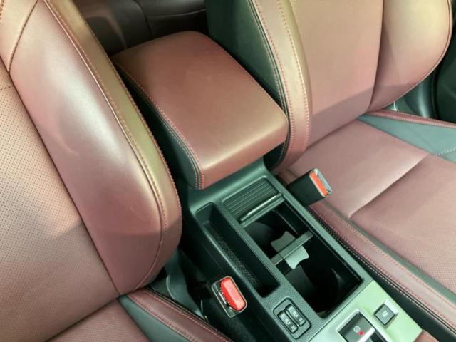 レヴォーグ ４ＷＤ１．６ＳＴＩスポーツアイサイト　純正エアロ／保証書／純正　ＳＤナビ／衝突安全装置／シートヒーター／車線逸脱防止支援システム／シート　フルレザー／パーキングアシスト　バックガイド／ヘッドランプ　ＬＥＤ／ＥＴＣ　革シート　フルエアロ（34枚目）