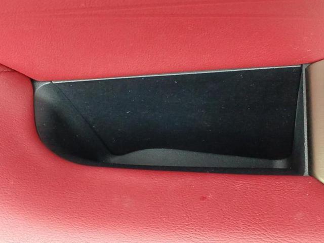 ＩＳ ＩＳ３００ｈ　Ｆスポーツ　サンルーフ／保証書／純正　ＳＤナビ／プリクラッシュセーフティ／シートヒーター／パノラミックビューモニター／車線逸脱防止支援システム／シート　合皮／ドライブレコーダー　前後／ヘッドランプ　ＬＥＤ　禁煙車（48枚目）