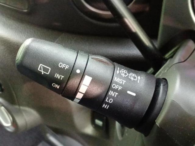 キューブ 15X Vセレクション80thスペシャルカラーLtd 新品タイヤ/純正 SDナビ/パーキングアシスト バックガイド/Bluetooth接続/ETC/EBD付ABS/アイドリングストップ/バックモニター/フルセグTV/エアバッグ 運転席 バックカメラ(17枚目)