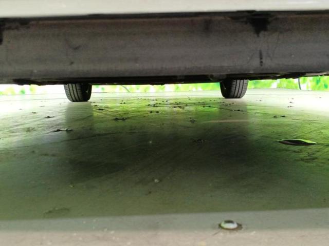 キューブ 15X Vセレクション80thスペシャルカラーLtd 新品タイヤ/純正 SDナビ/パーキングアシスト バックガイド/Bluetooth接続/ETC/EBD付ABS/アイドリングストップ/バックモニター/フルセグTV/エアバッグ 運転席 バックカメラ(45枚目)