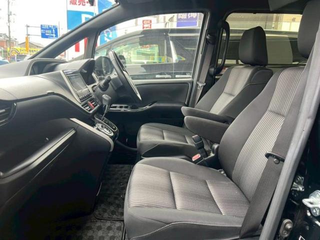 ヴォクシー ZSキラメキ2 新品タイヤ/保証書/純正 9インチ SDナビ/フリップダウンモニター 純正 12.1インチ/衝突安全装置/両側電動スライドドア/車線逸脱防止支援システム/パーキングアシスト バックガイド バックカメラ(6枚目)